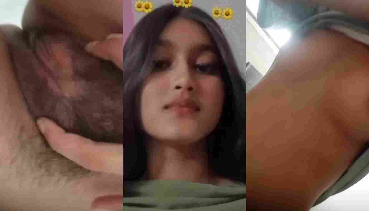 Sexy Gf Showing